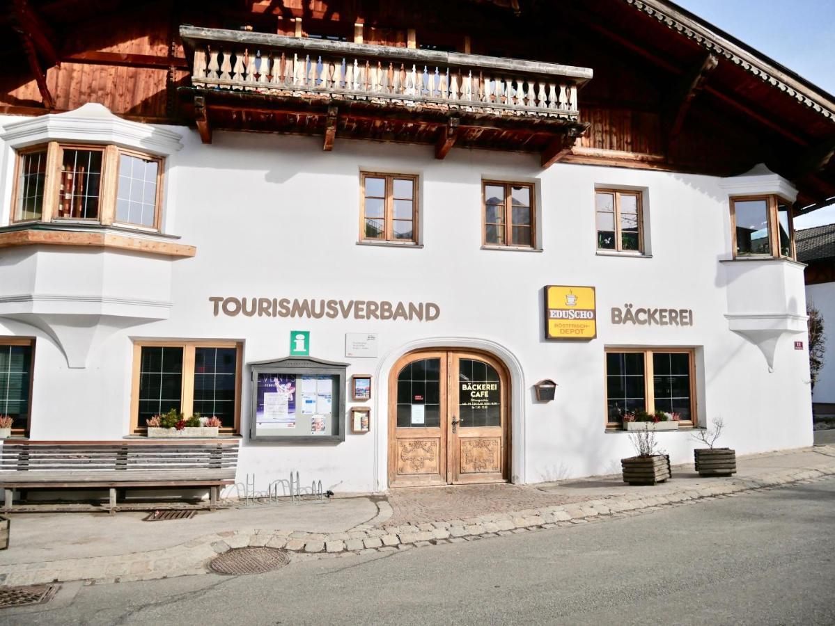 Suite Mutters Innsbruck Esterno foto