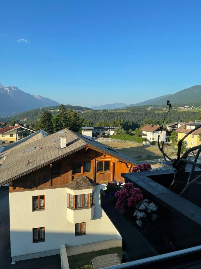 Suite Mutters Innsbruck Esterno foto